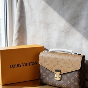 Louis Vuitton Métis Monogram Bag